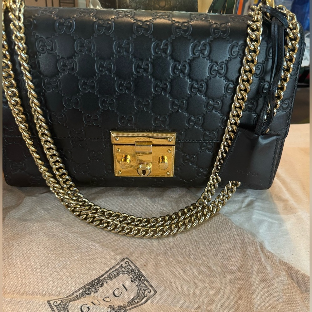 Gucci Padlock Shoulder Bag Guccissima Leather Medium Black